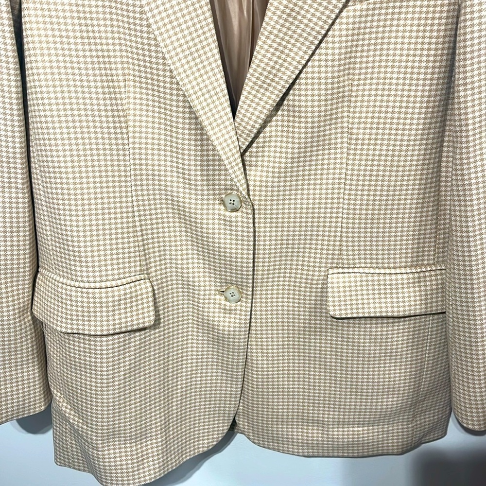 Aritzia Wilfred Sophia Houndstooth Oversized Blazer in beige - size small - Picture 9 of 12